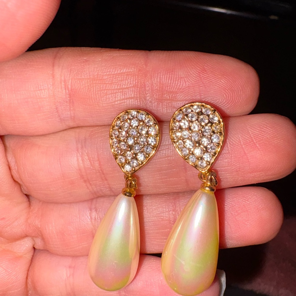 Roman‎ Gold and Cream Drop Earrings